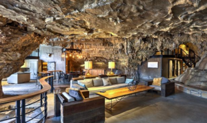 Keajaiban & Ketenangan Yang Tersembunyi di Balik Rumah Gua